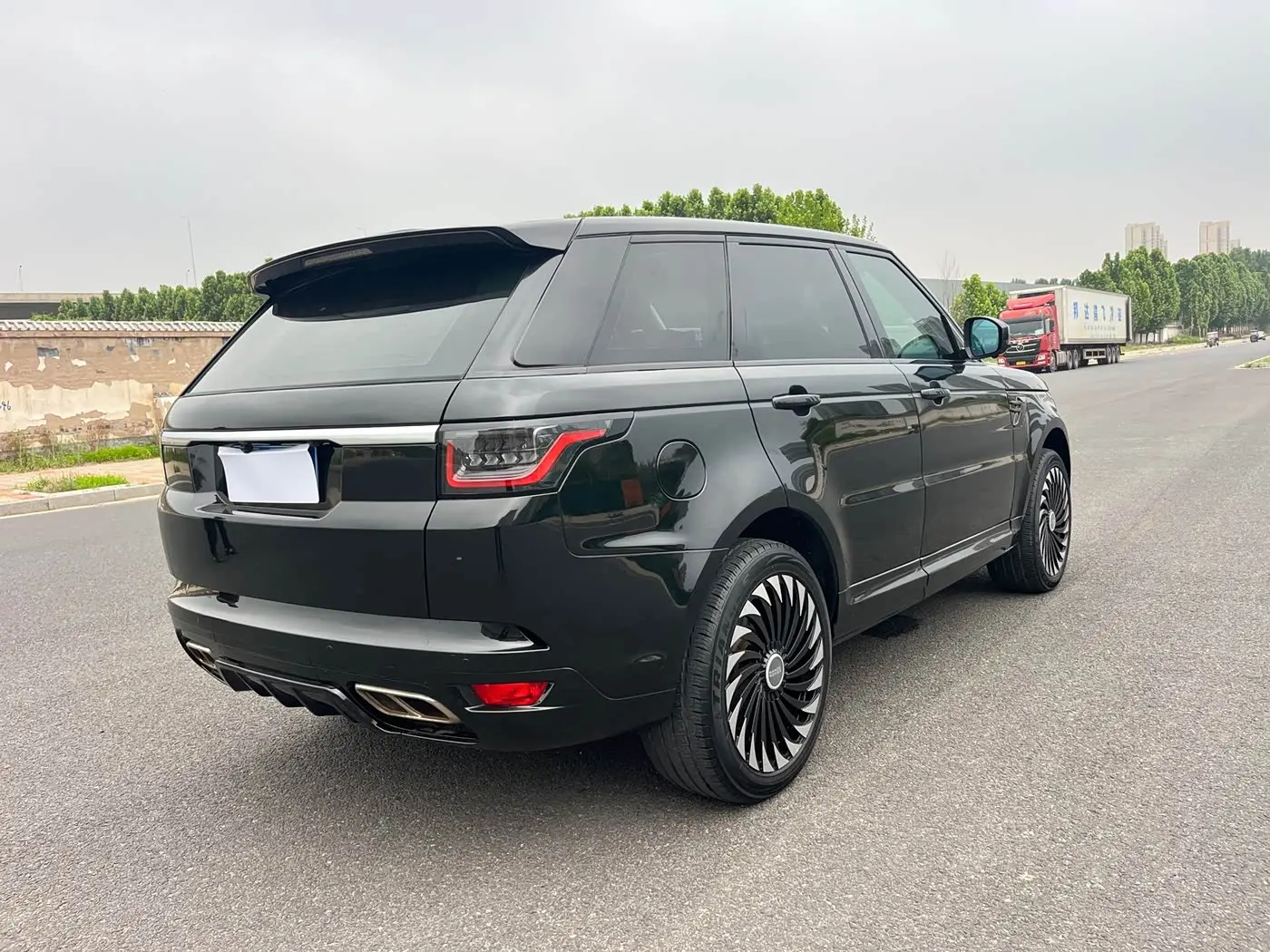 Land Rover Range Rover Sport 2016 — Photo 5/19