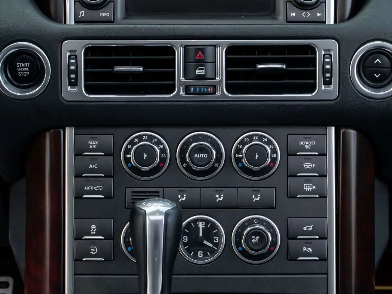 Land Rover Range Rover 2011 — Фото 16/20