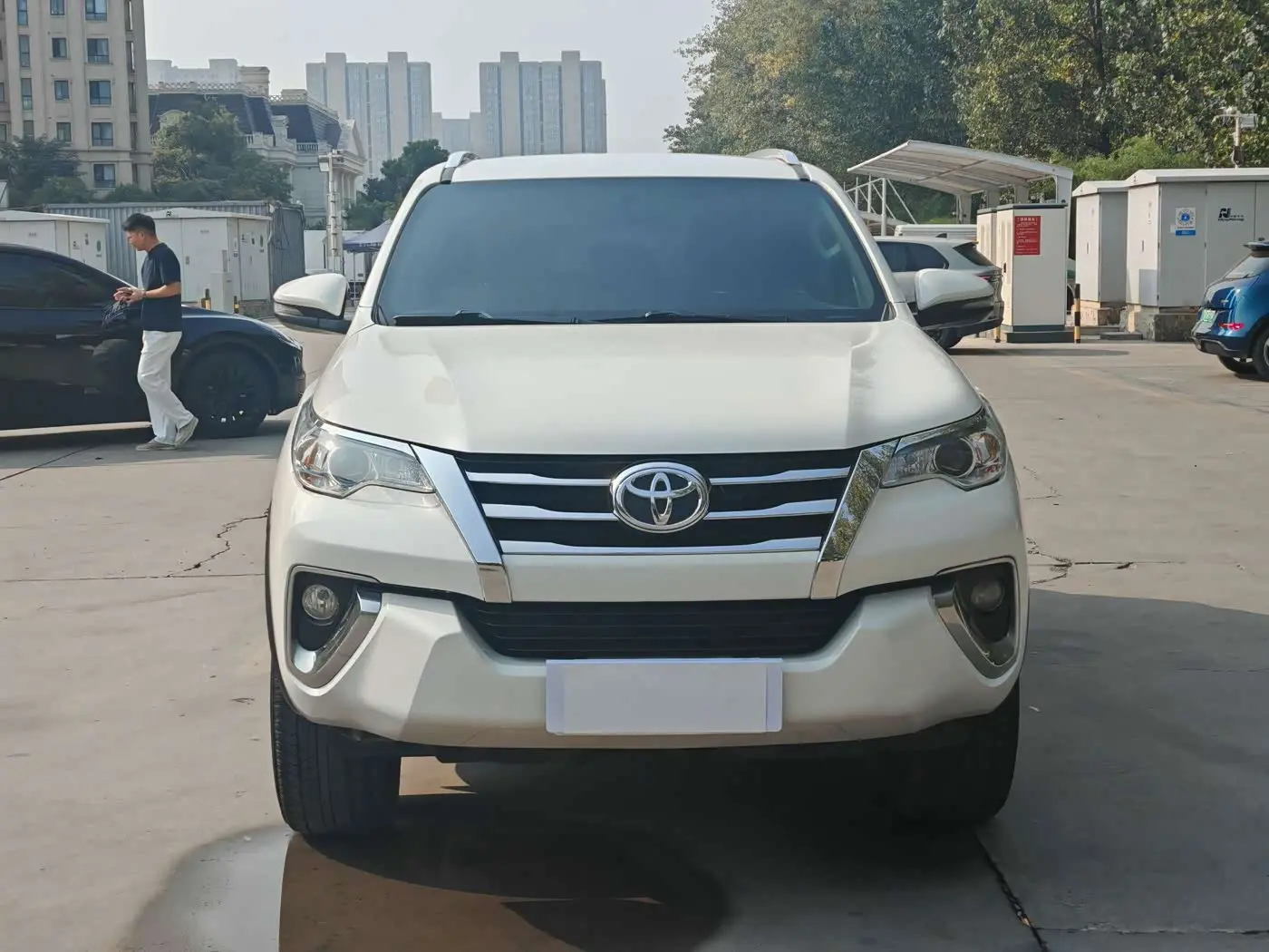 Toyota Fortuner 2018 — Photo 2/10