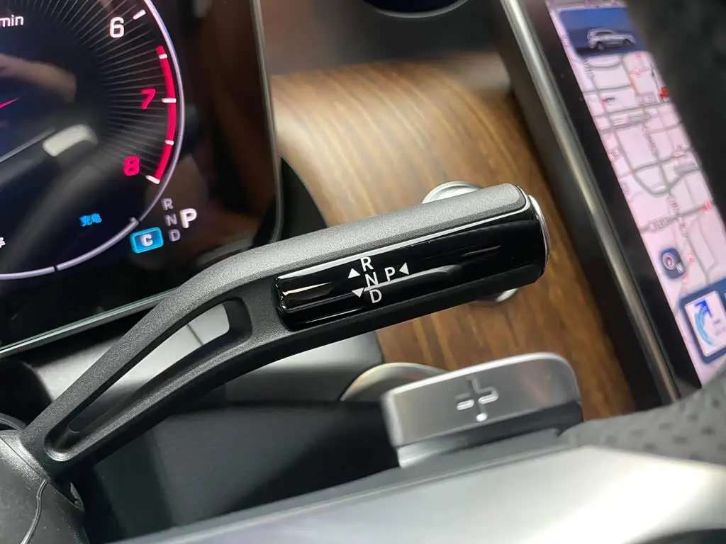 Mercedes-Benz GLC 2024 — Photo 18/20