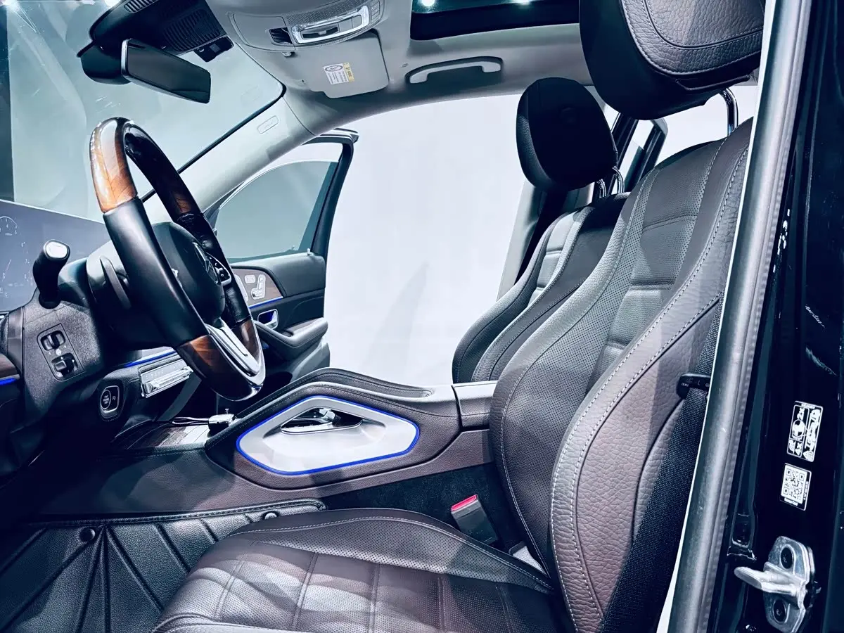 Mercedes-Benz GLS 2023 — Photo 6/13