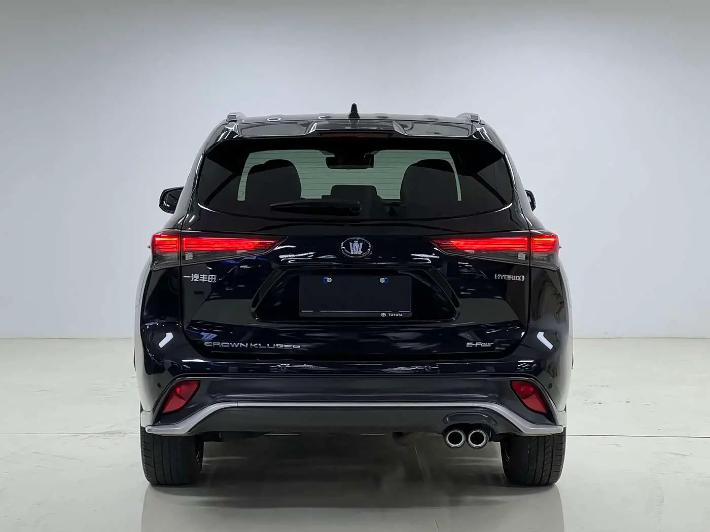 Toyota Crown Kluger 2023 — Photo 5/19