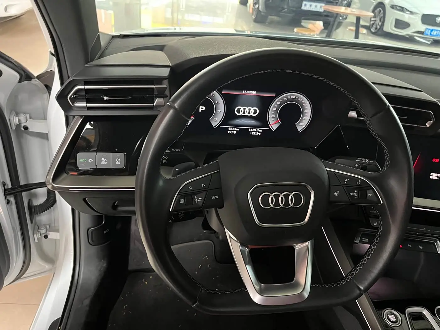 Audi A3 2025 — ფოტო 8/11