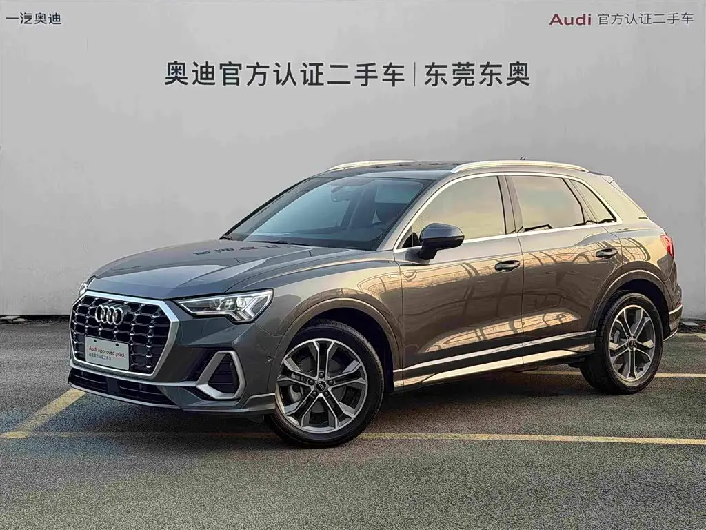 Audi Q3 2022 — Фото 1/11