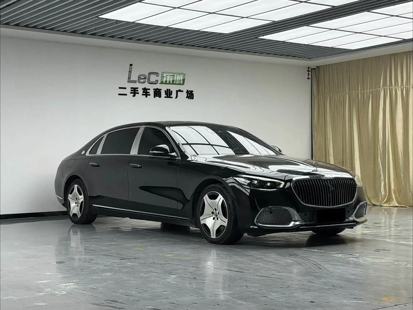 Mercedes-Benz Maybach S-Class 2023 — Фото 3/17