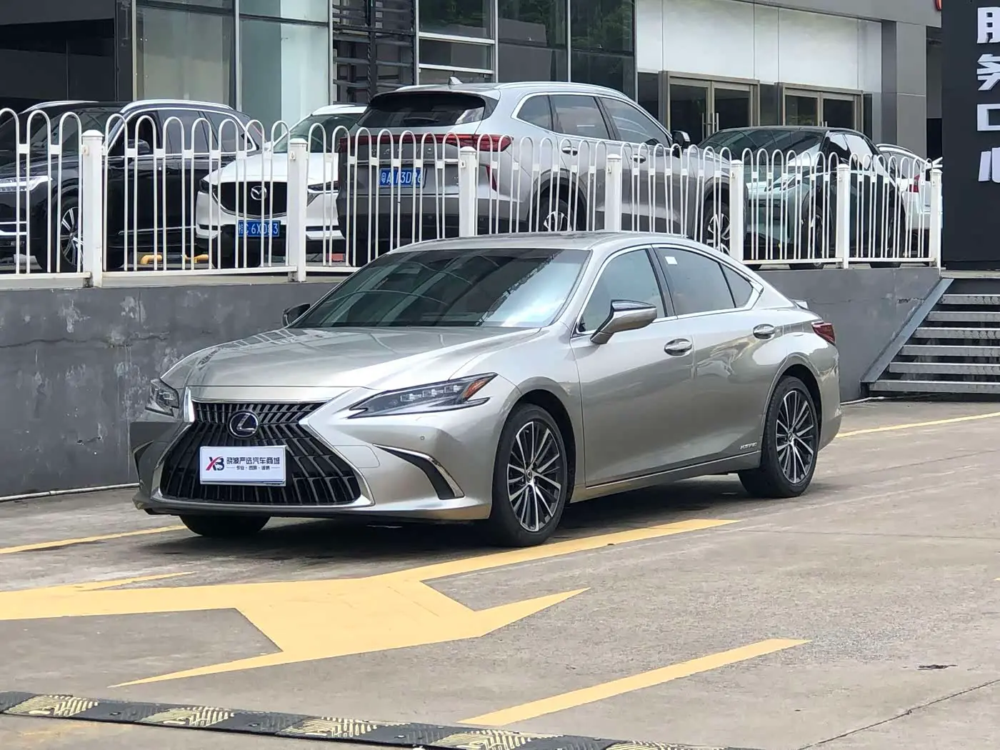 Lexus ES 2022 — Şəkil 1/19