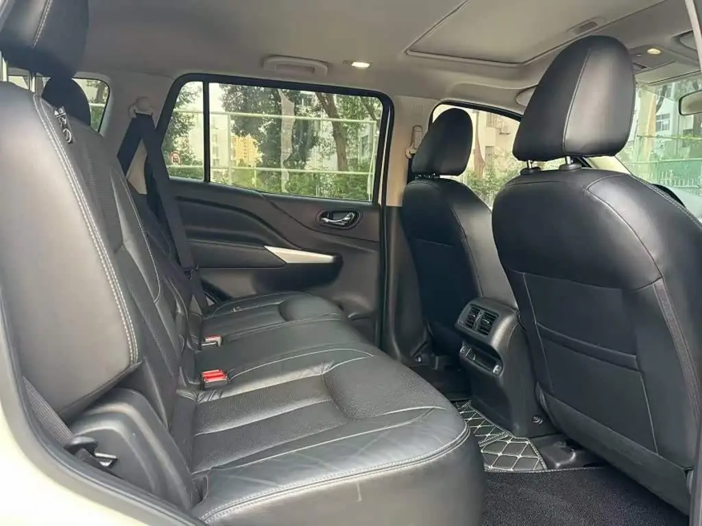 Nissan Terra 2018 — Şəkil 6/9
