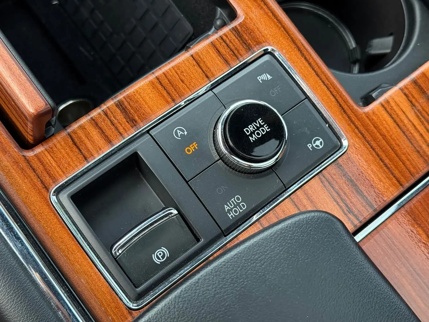 Lincoln Navigator 2019 — Şəkil 12/20