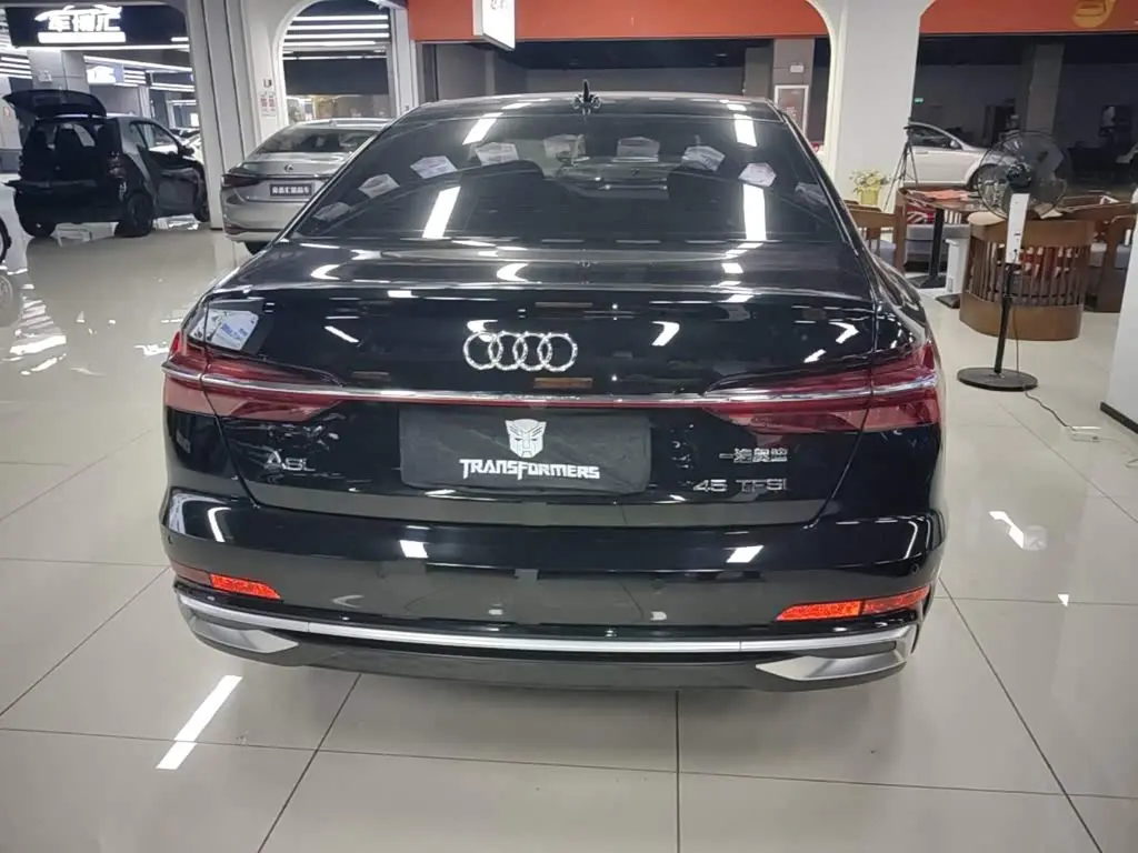 Audi A6L 2023 — Фото 6/20