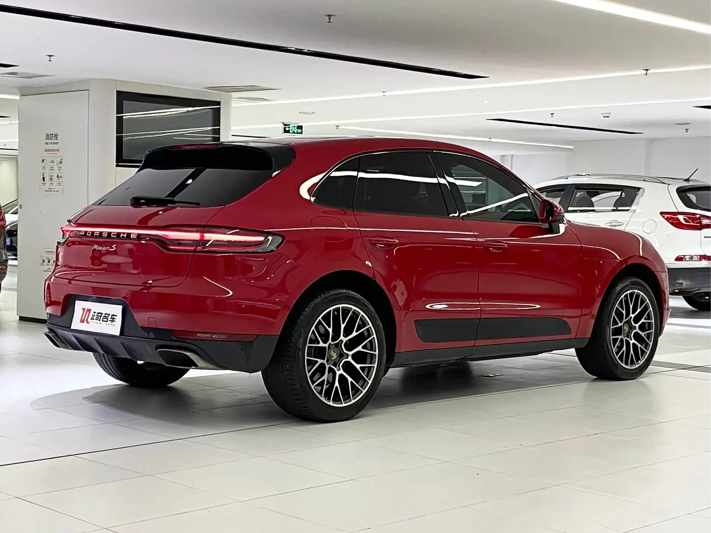 Porsche Macan 2020 — Photo 4/19