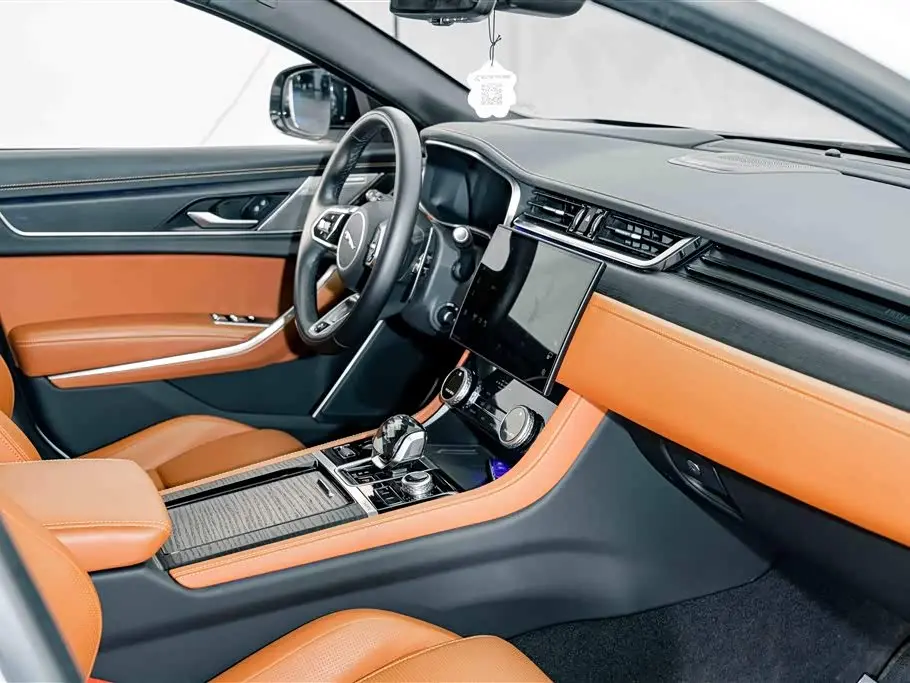 Jaguar XFL 2024 — Фото 19/20