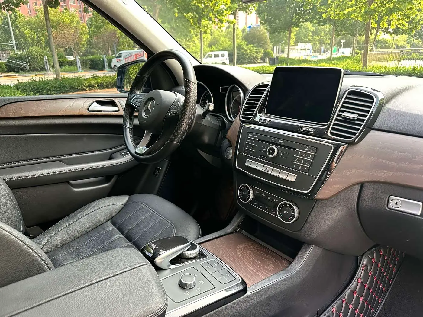 Mercedes-Benz GLE 2016 — Şəkil 9/14