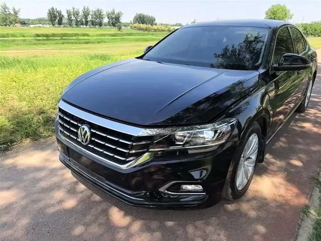 Volkswagen Passat 2019 — Фото 2/20