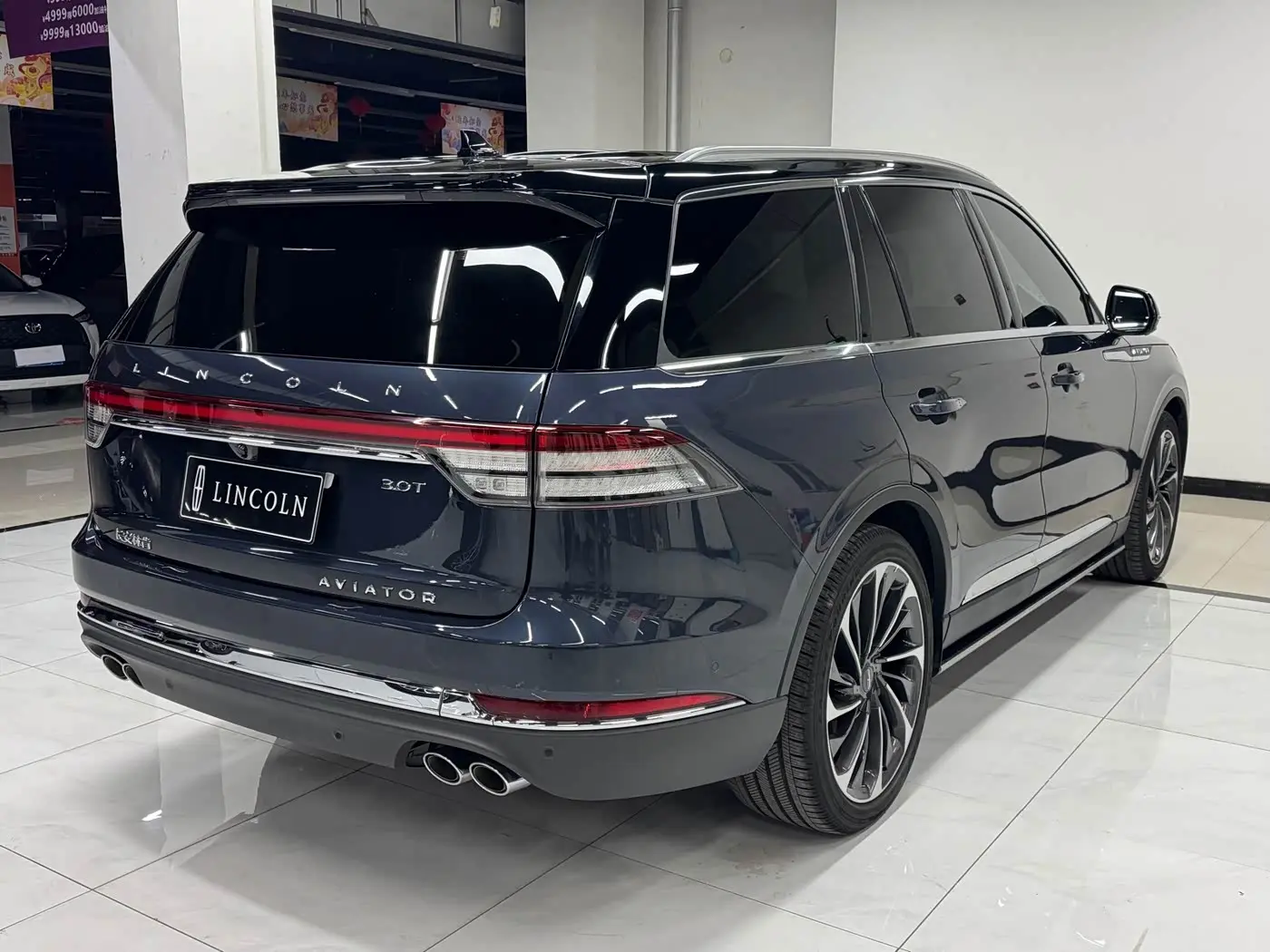 Lincoln Aviator 2021 — ფოტო 4/18