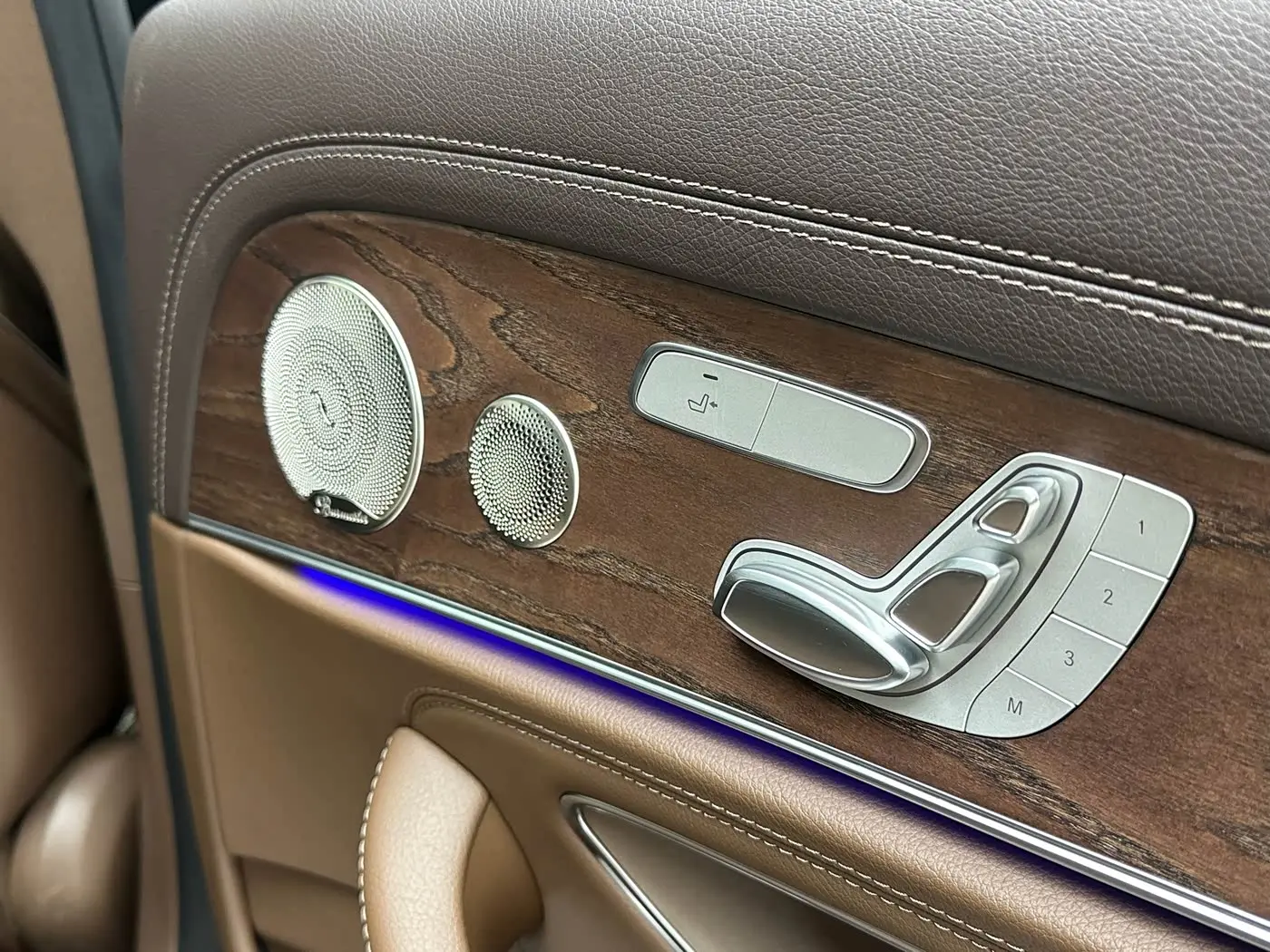 Mercedes-Benz E-Class 2022 — Фото 13/20