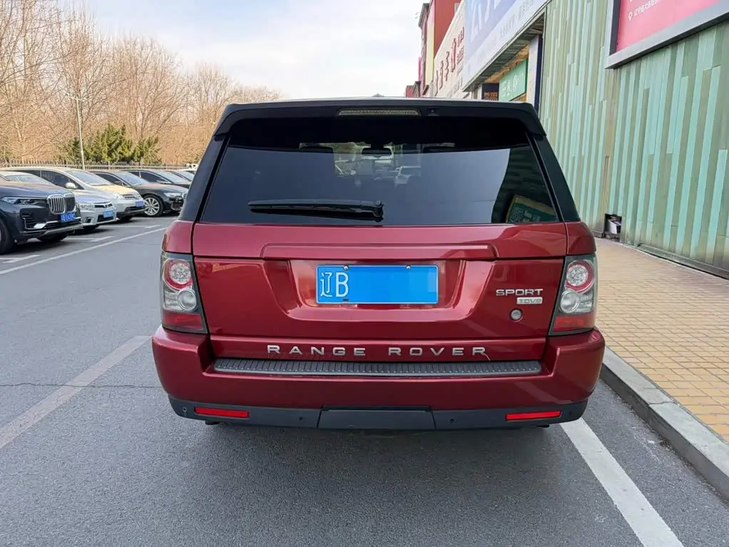Land Rover Range Rover Sport 2010 — Фото 12/13