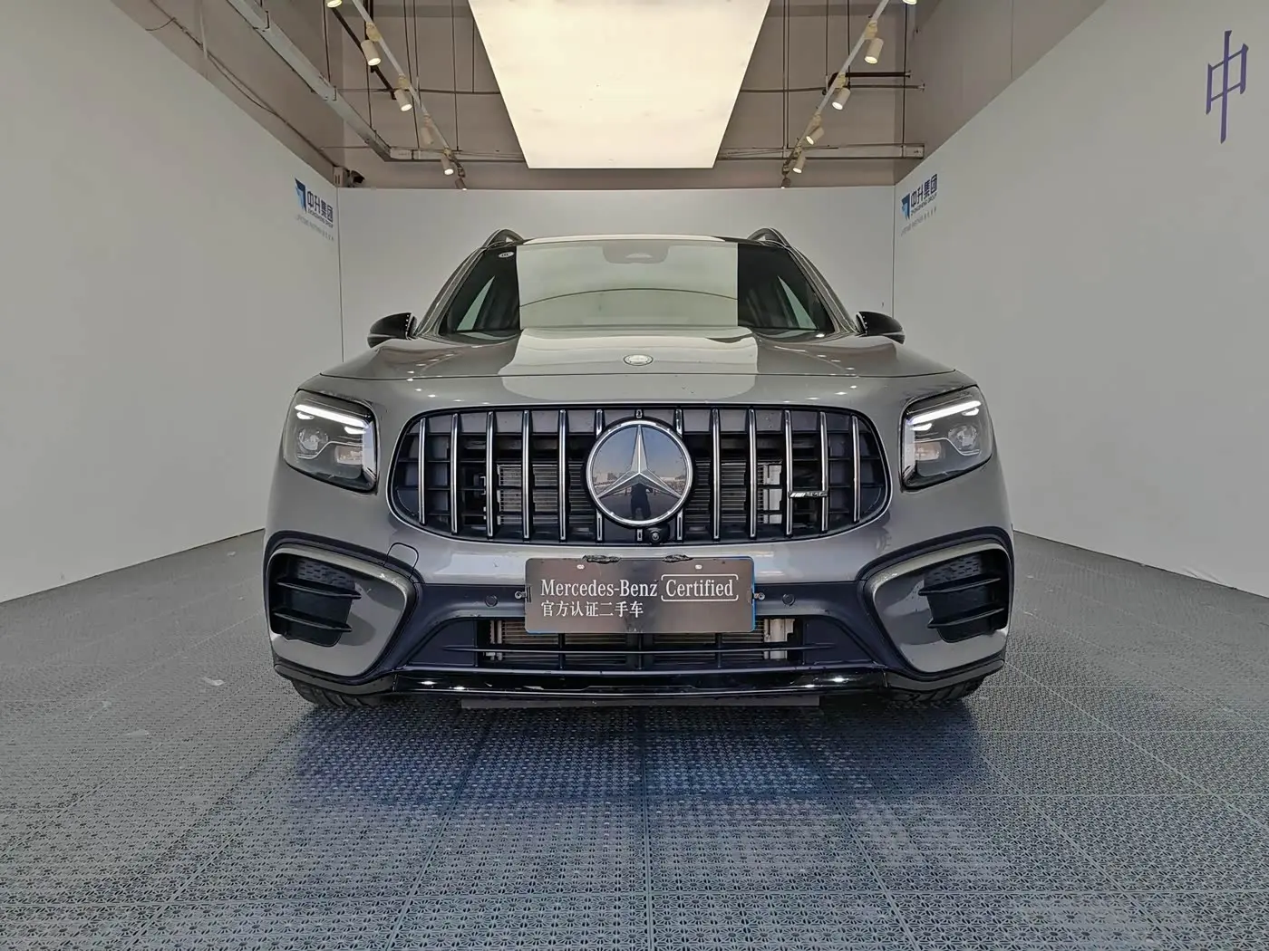 Mercedes-Benz GLB AMG 2025 — Фото 2/20