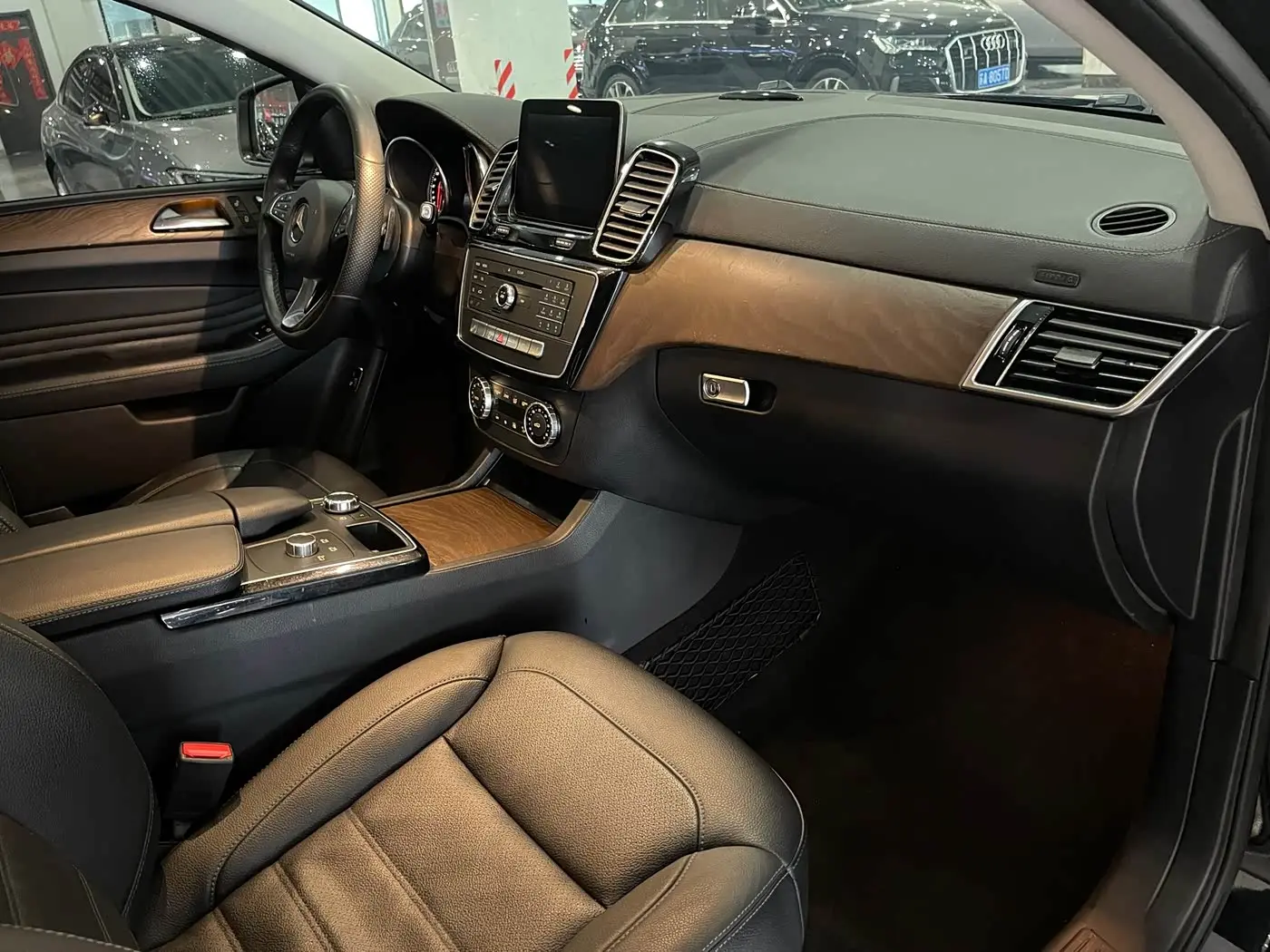 Mercedes-Benz GLE Coupe 2016 — Photo 13/13