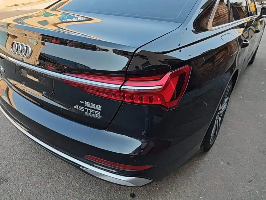 Audi A6L 2020 — Photo 8/20