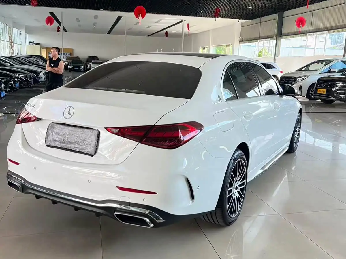 Mercedes-Benz C-Class 2025 — Şəkil 8/11
