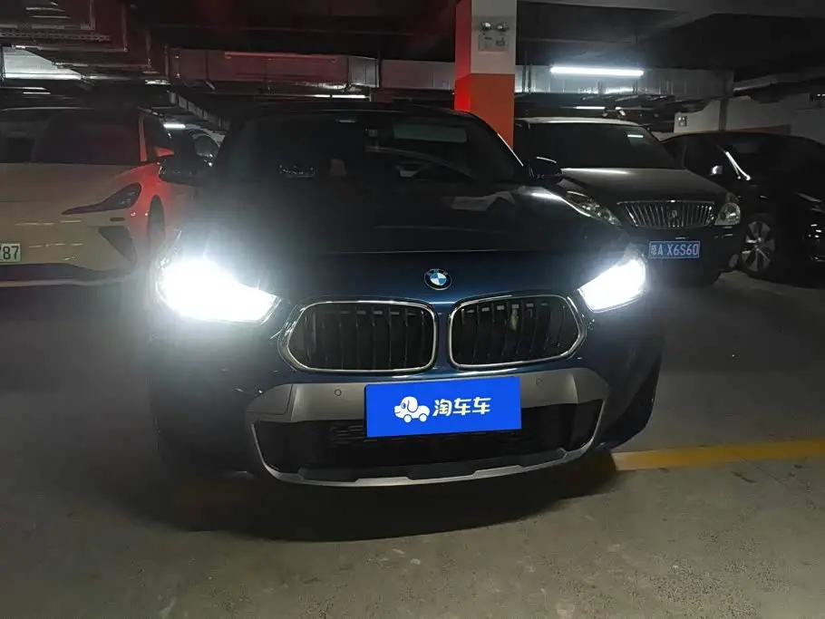BMW X2 2021 — Фото 2/16
