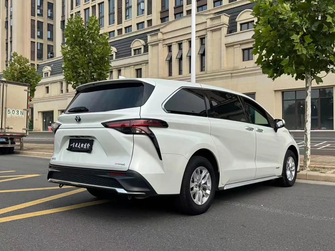 Toyota Granvia 2024 — Photo 14/17