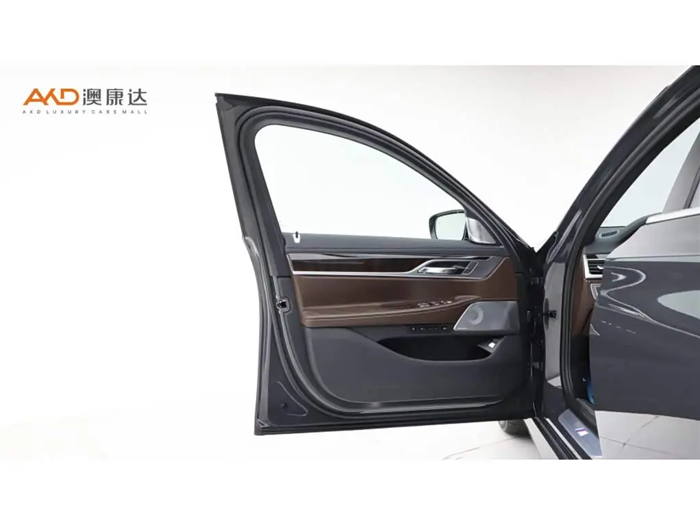 BMW 7 Series 2022 — Фото 10/10