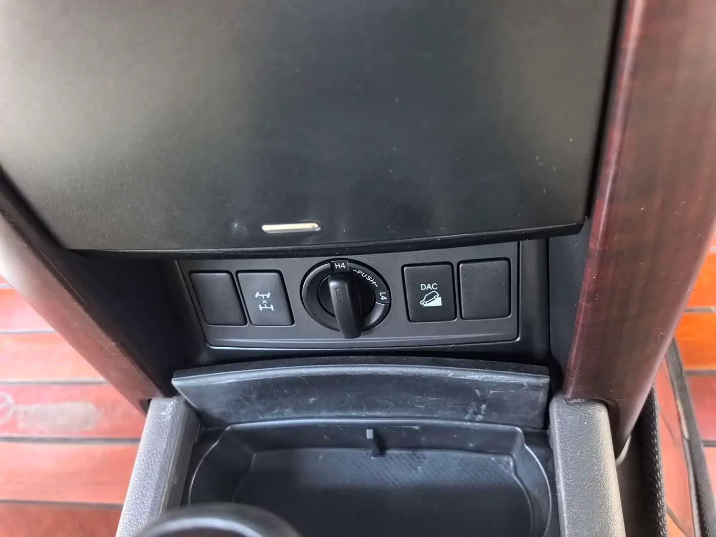 Toyota Prado 2014 — ფოტო 14/16