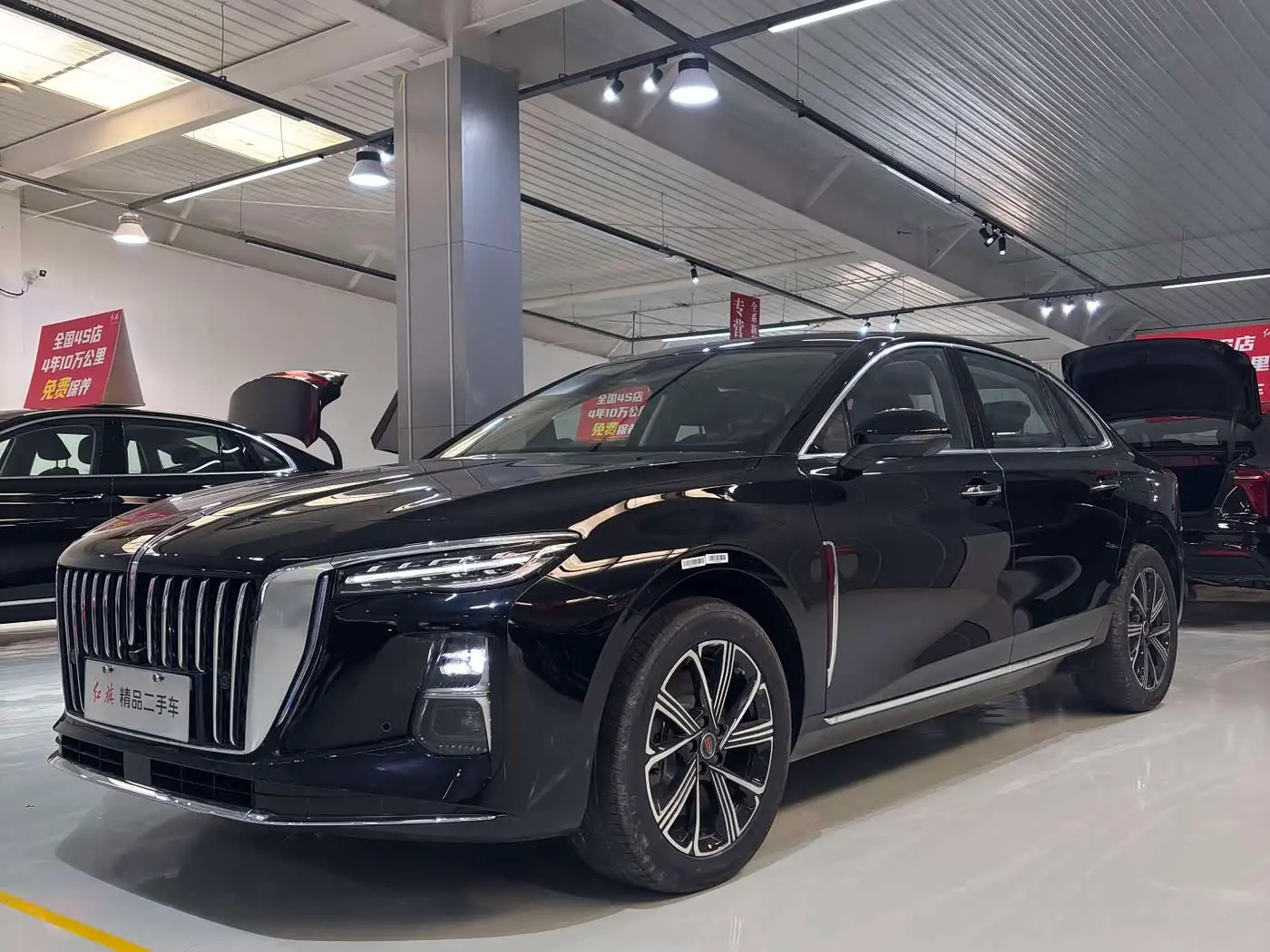Hongqi H5 PHEV 2026 — Фото 1/9