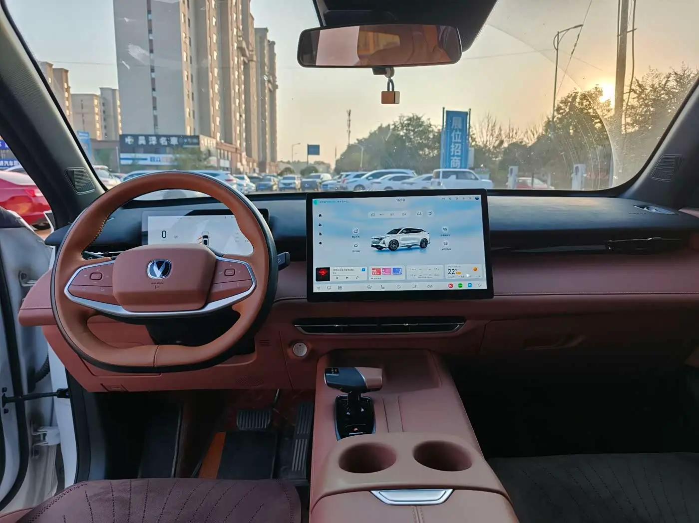 Changan UNI-Z New Energy 2024 — Şəkil 6/13