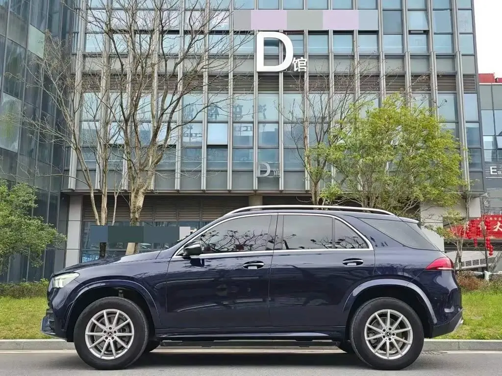 Mercedes-Benz GLE 2019 — Photo 2/9