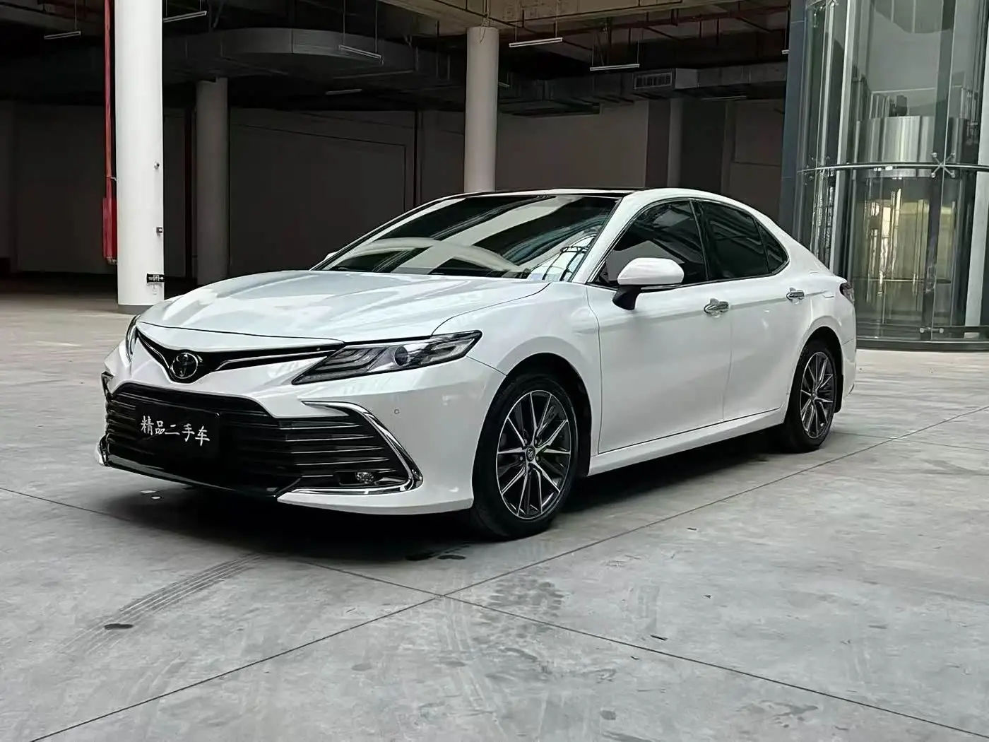 Toyota Camry 2022 — Photo 1/9