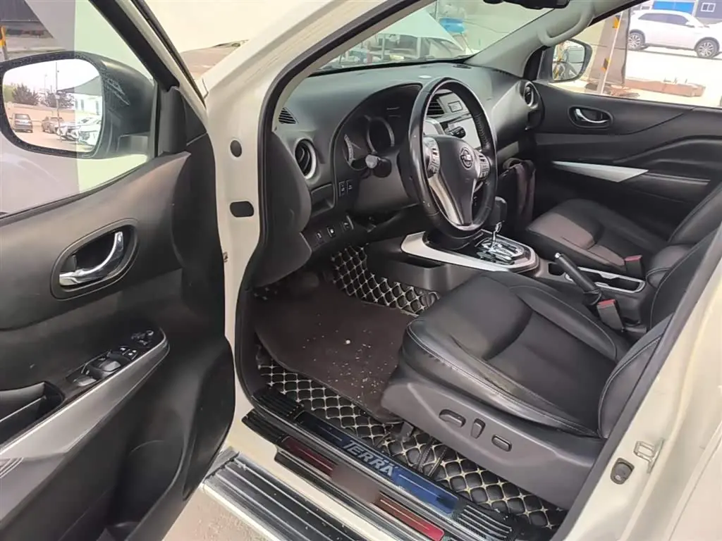 Nissan Terra 2019 — ფოტო 11/20