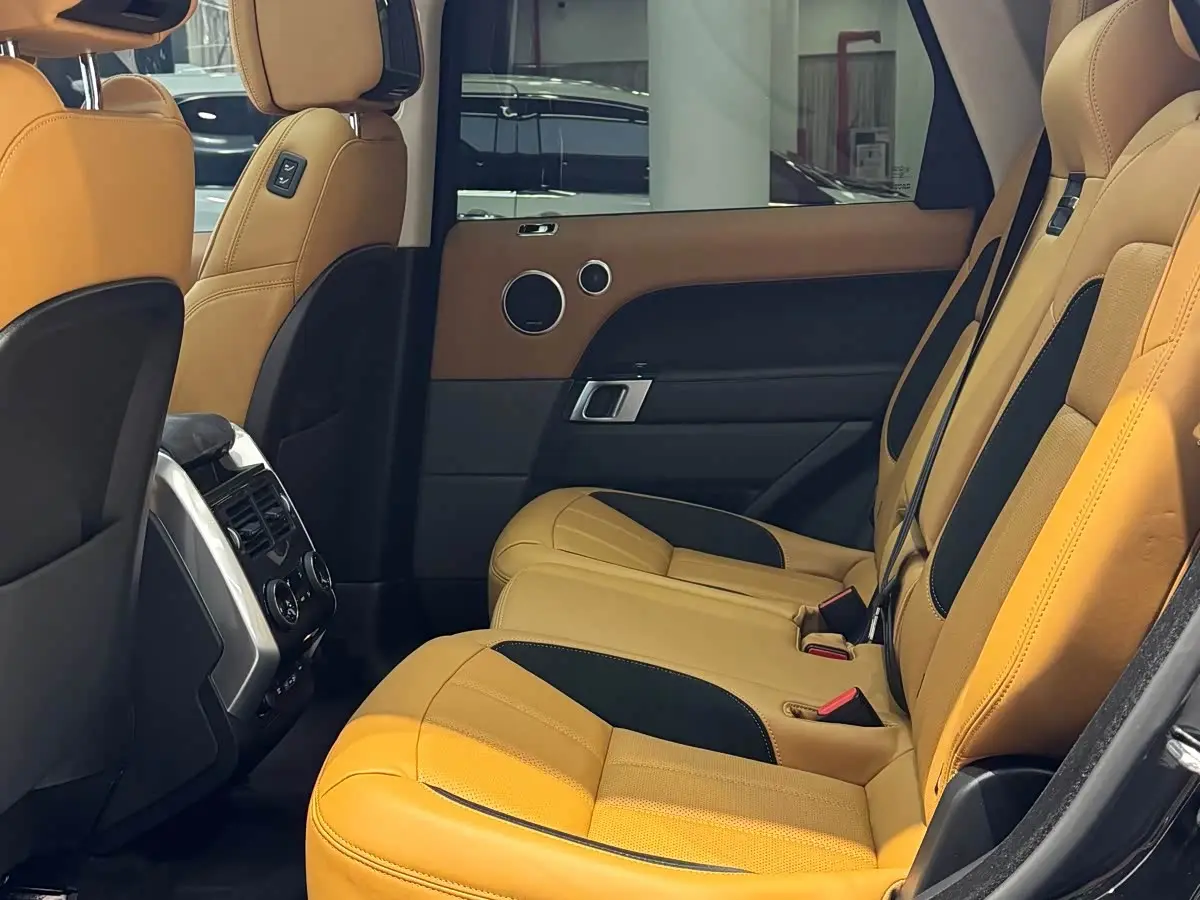 Land Rover Range Rover Sport 2022 — Фото 14/18