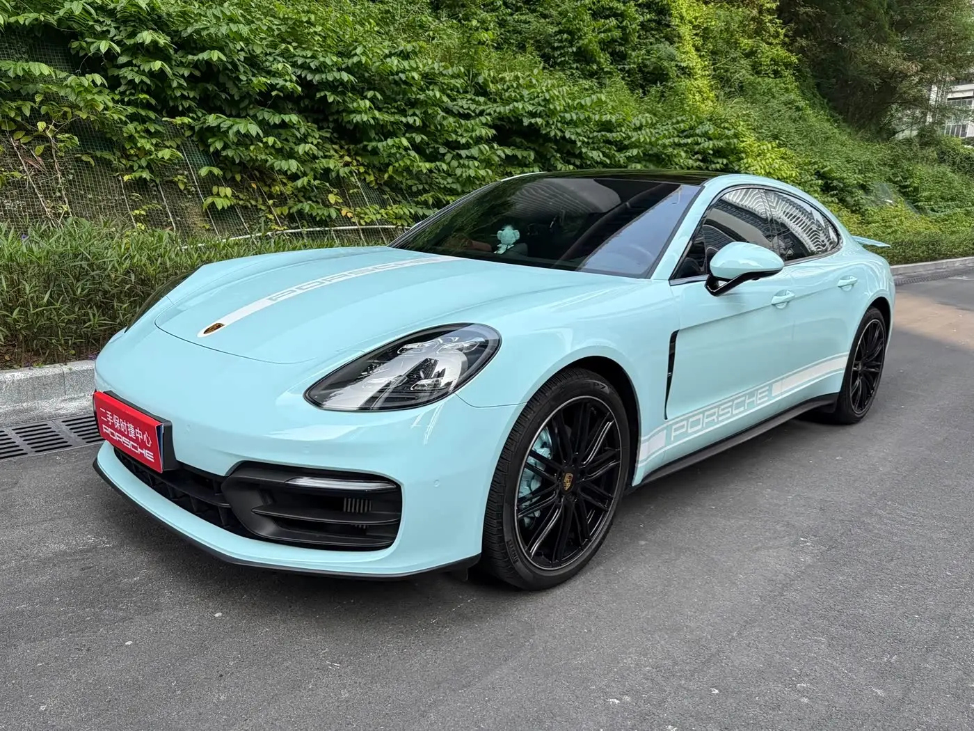 Porsche Panamera 2022 — Photo 1/14