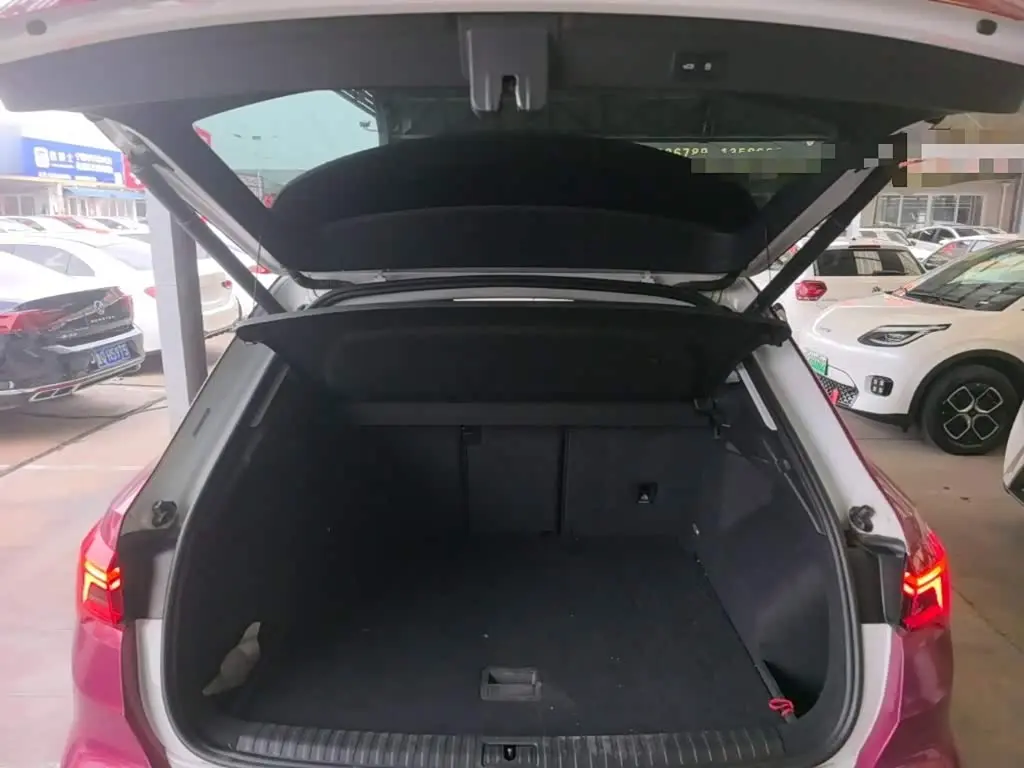 Audi Q3 2021 — Photo 19/20