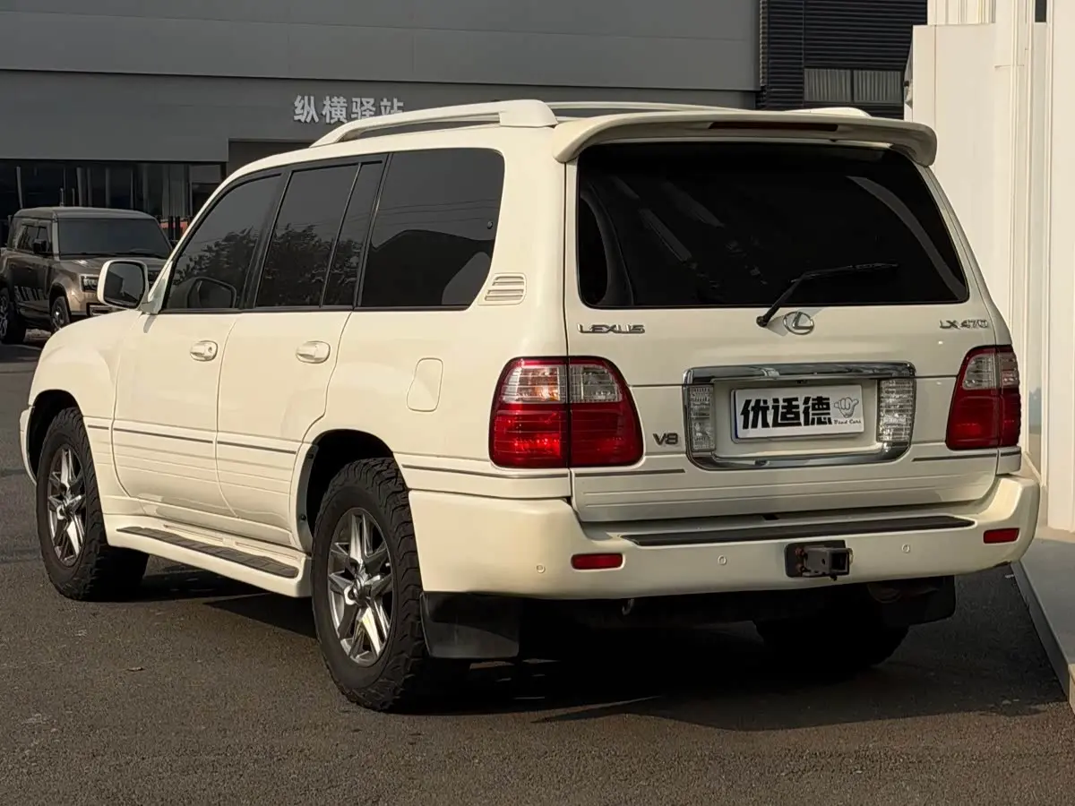 Lexus LX 2008 — Photo 4/14