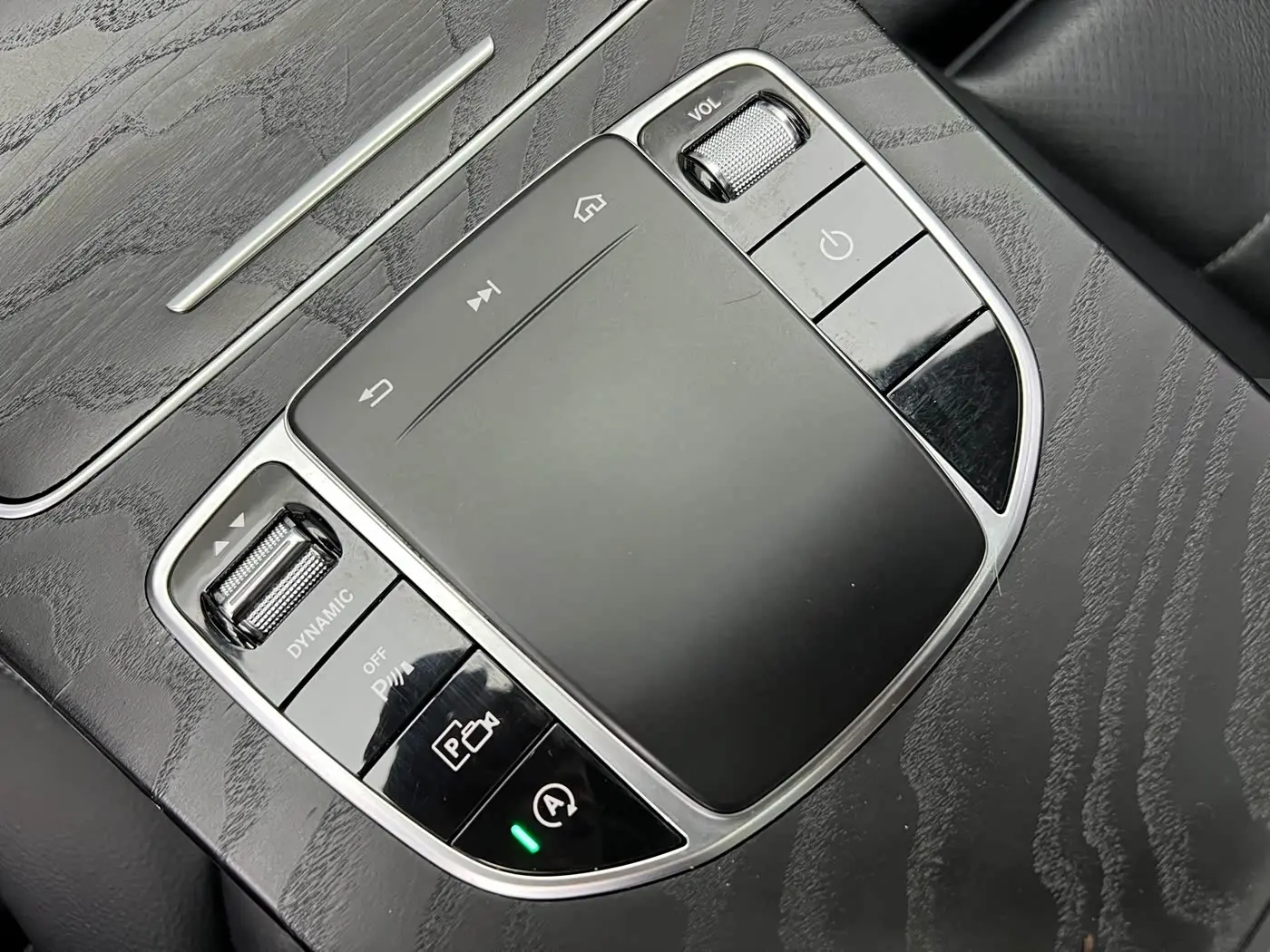 Mercedes-Benz C-Class 2019 — Photo 15/20