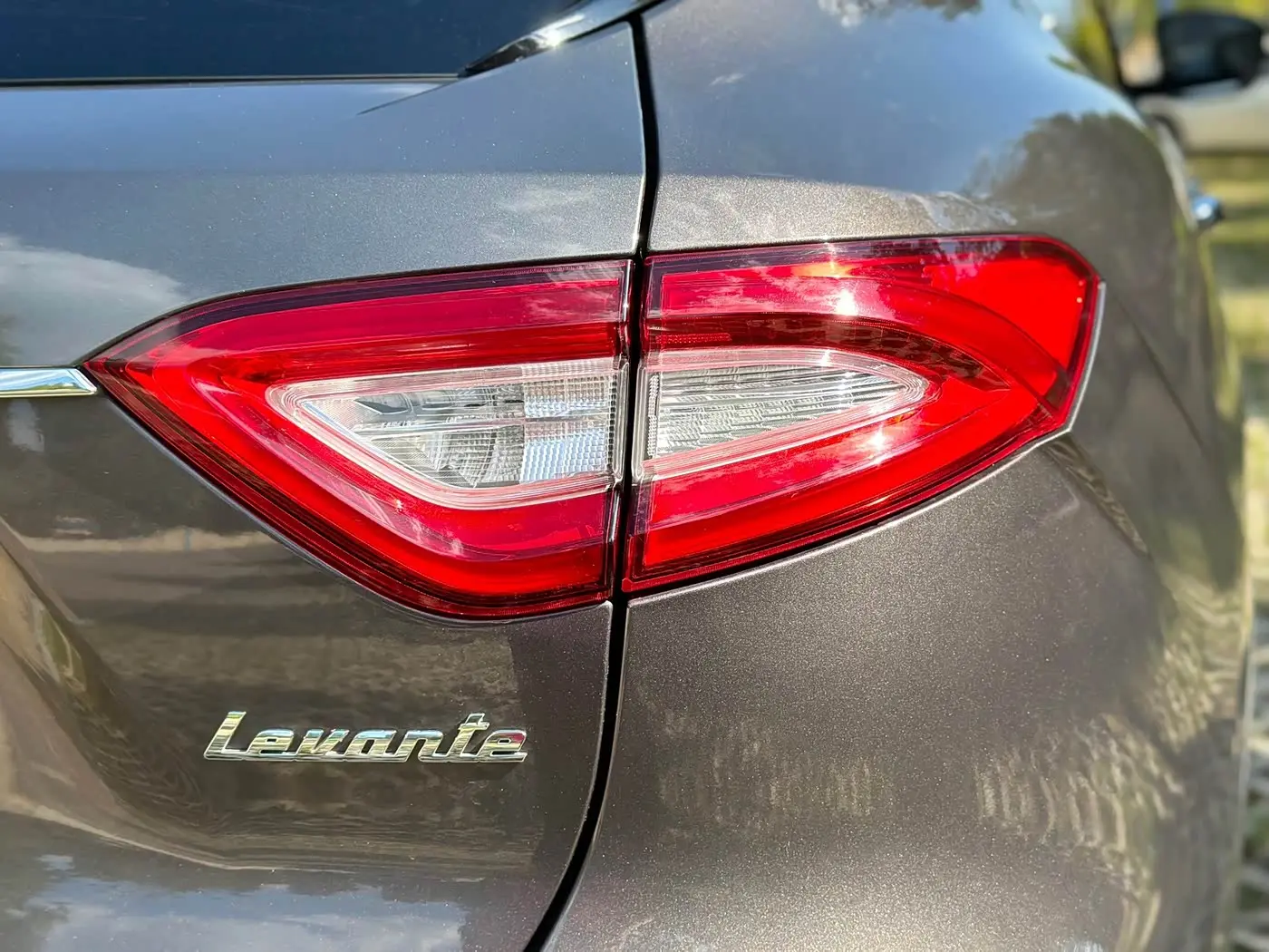 Maserati Levante 2021 — Фото 18/20