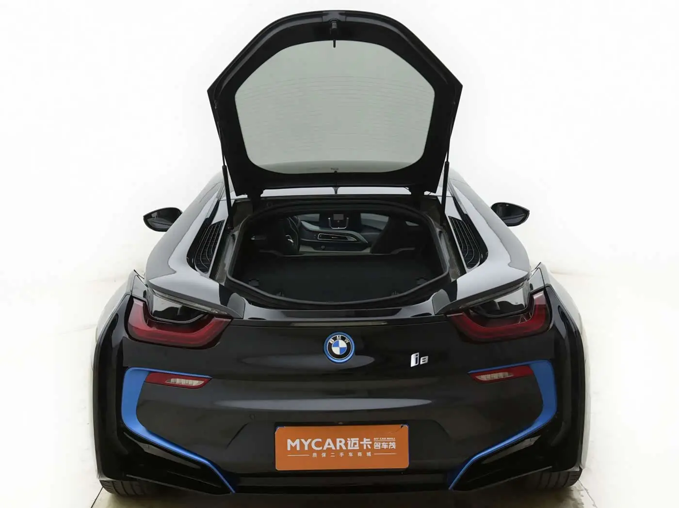 BMW i8 2018 — Фото 4/20