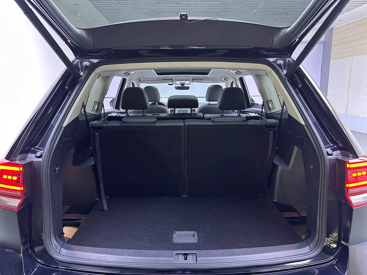 Volkswagen Teramont 2017 — Şəkil 15/16