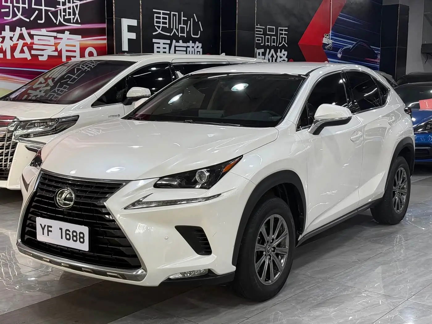 Lexus NX, 2021