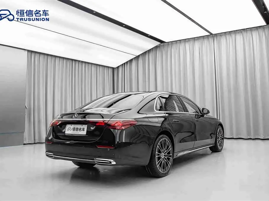 Mercedes-Benz E-Class 2026 — Photo 5/20