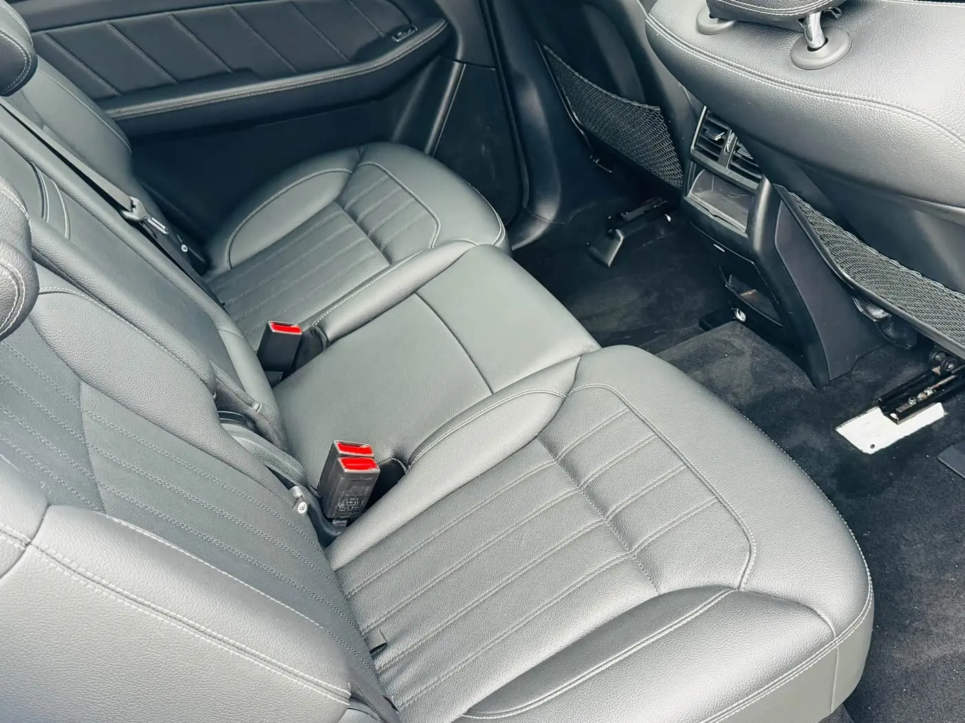 Mercedes-Benz GL-Class 2015 — Photo 8/13