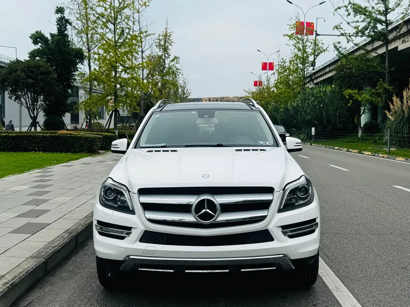 Mercedes-Benz GL-Class 2015 — Photo 2/13