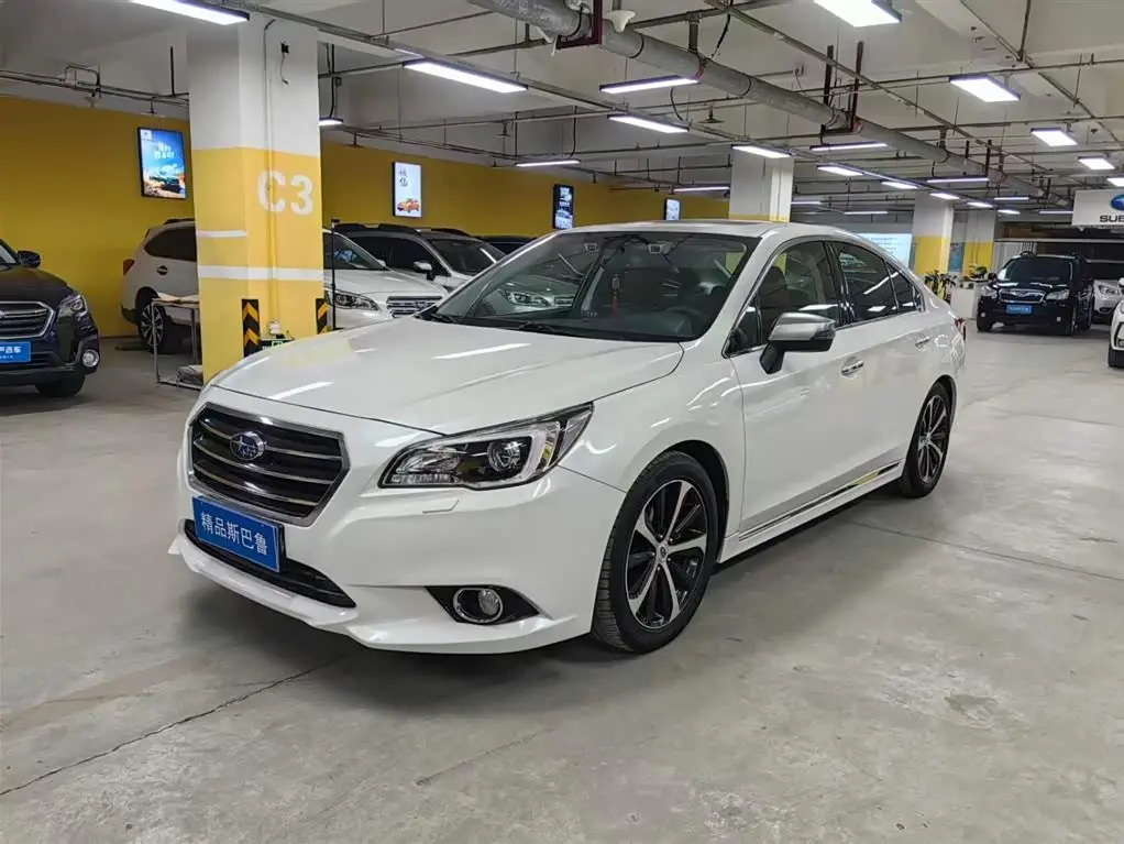 Subaru Legacy 2017 — Фото 1/20