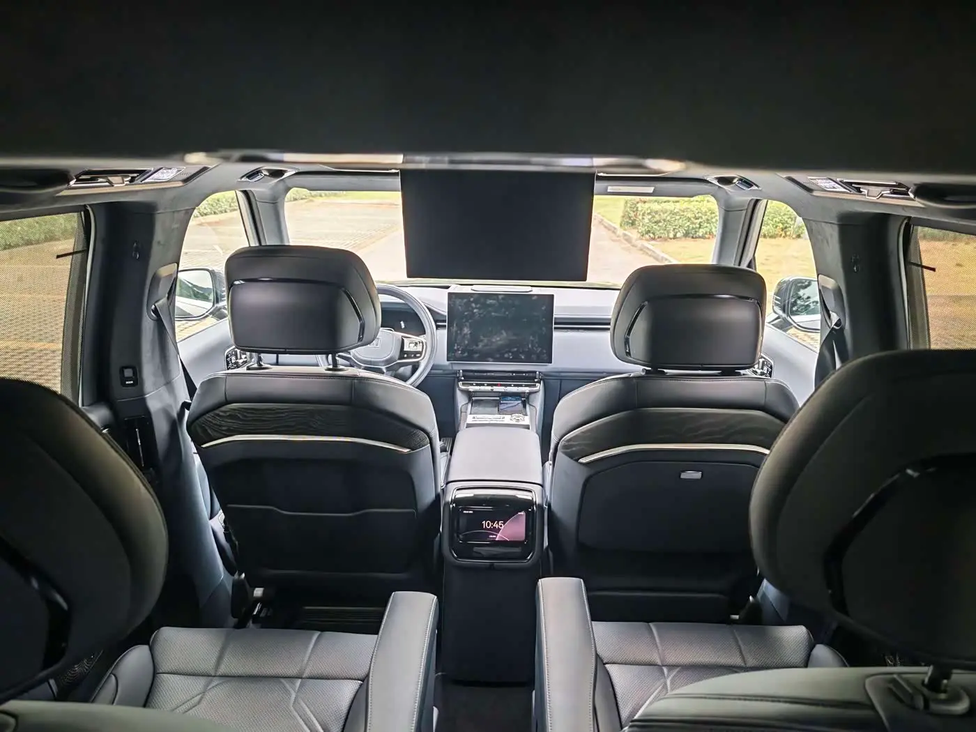 ZEEKR 9X 2025 — Photo 14/20