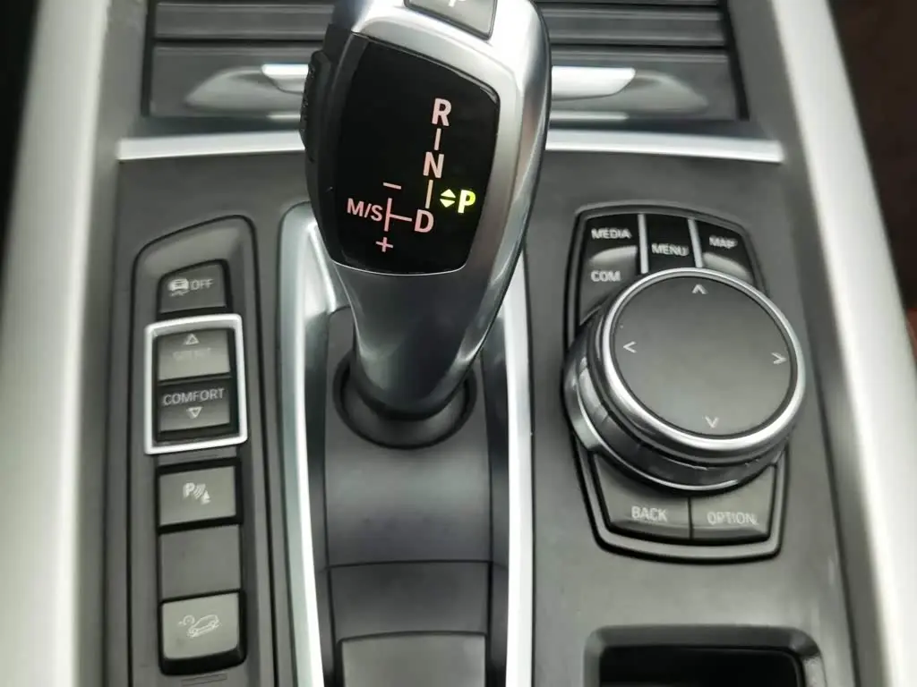 BMW X5 2020 — Photo 18/20