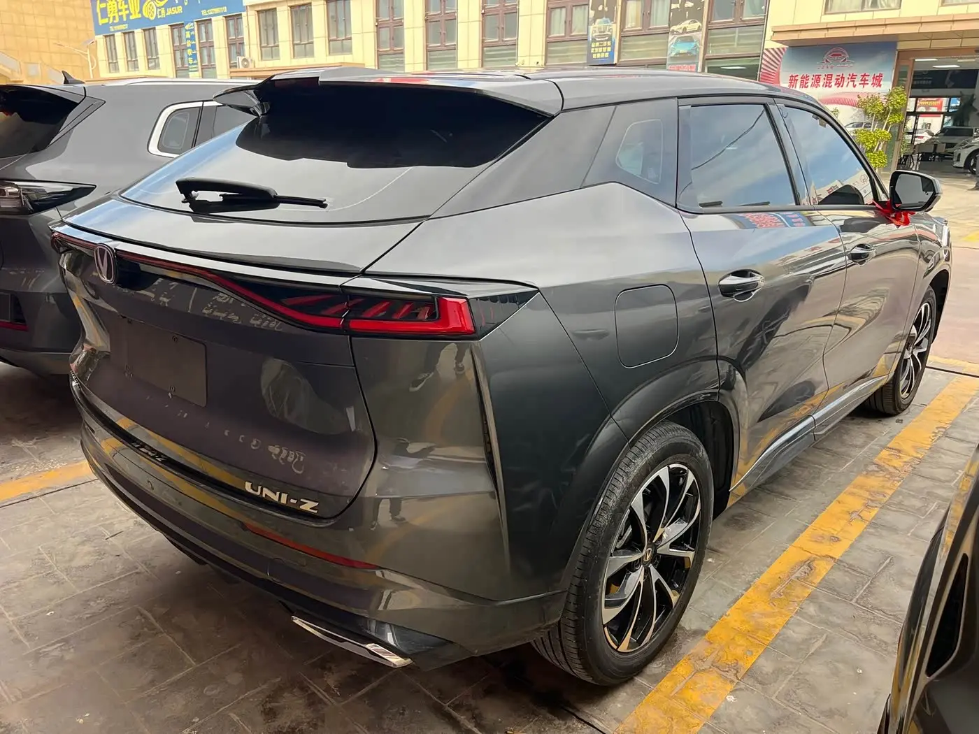 Changan UNI-Z New Energy 2024 — Photo 8/8