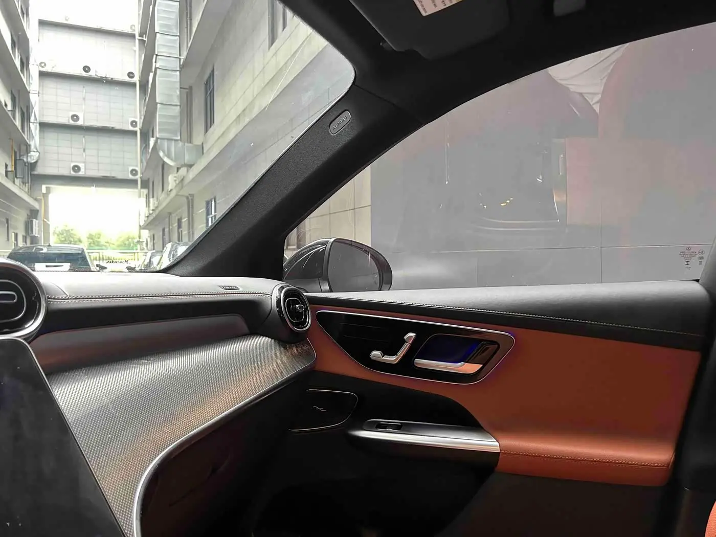 Mercedes-Benz GLC 2024 — Photo 16/20